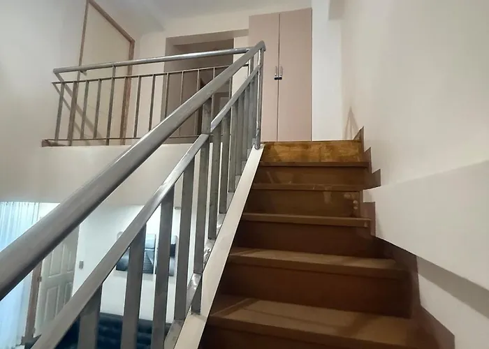 Affordable Makati 908 Deluxe Apartment